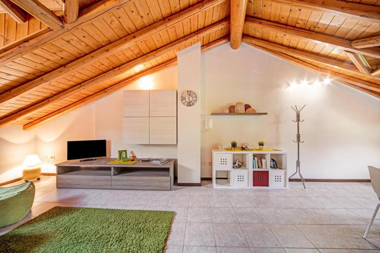 Mansarda Fra Monte E Lago Apartment Esino Lario ภายนอก รูปภาพ