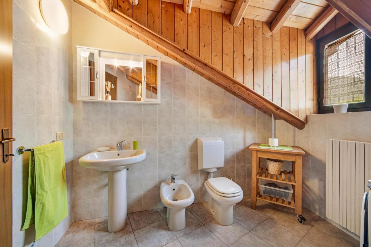 Mansarda Fra Monte E Lago Apartment Esino Lario ภายนอก รูปภาพ
