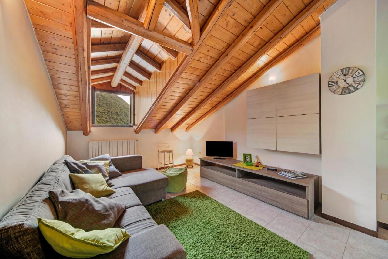 Mansarda Fra Monte E Lago Apartment Esino Lario ภายนอก รูปภาพ